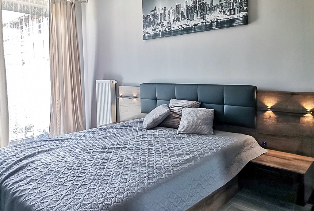 zaciszna sypialni w ekskluzywnym apartamencie do sprzedaży Legnica (okolice)
