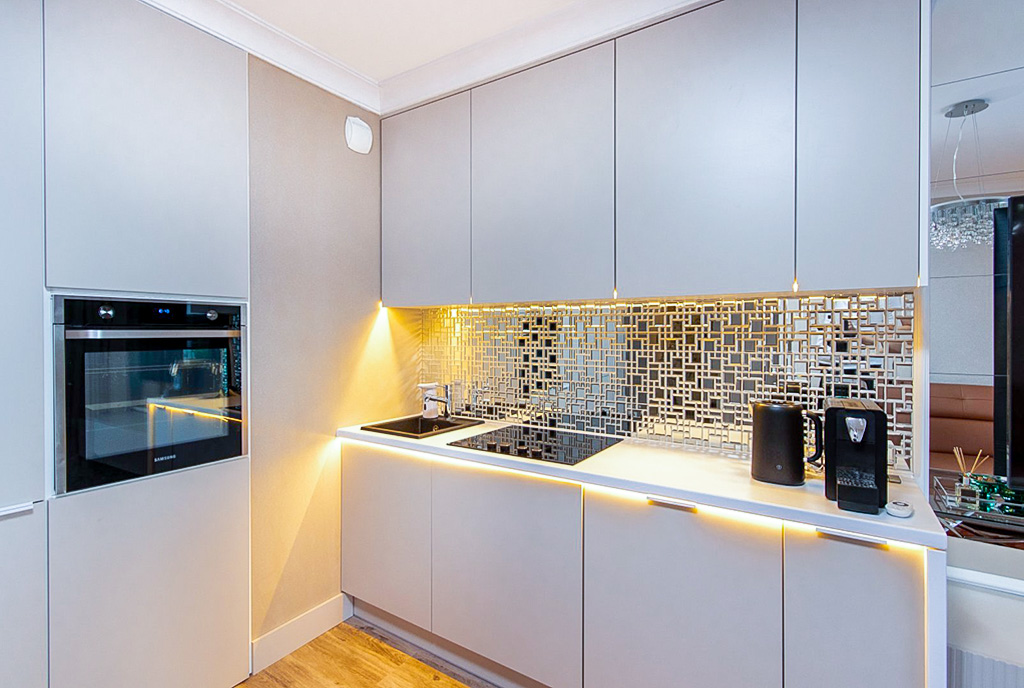 nowoczesna kuchnia w luksusowym apartamencie do wynajmu Szczecin
