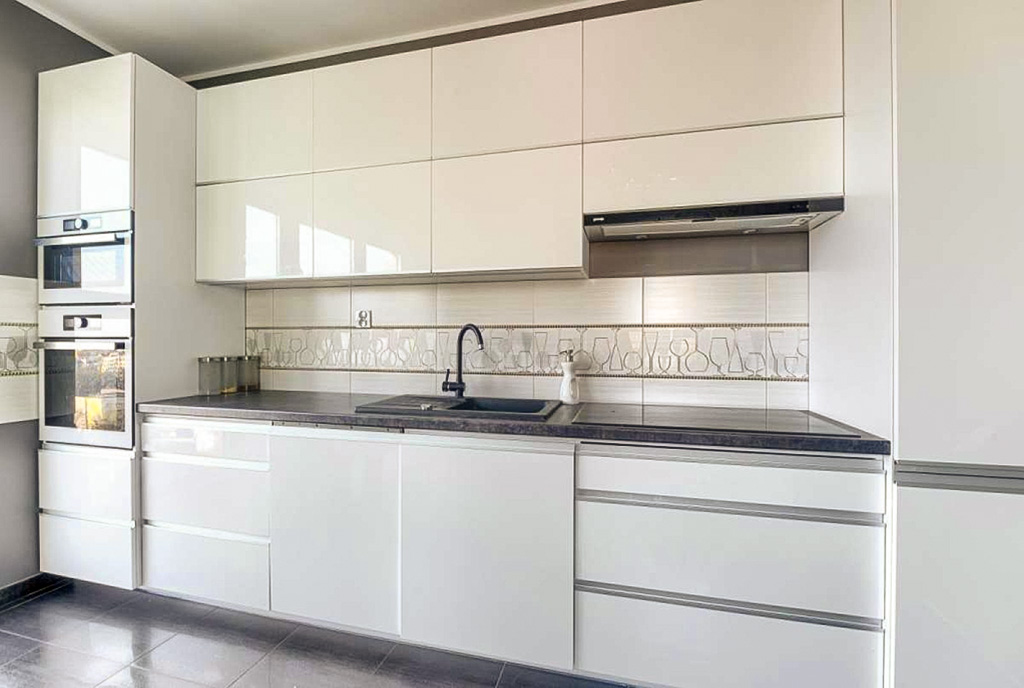 zbliżenie na kuchnię w luksusowym apartamencie do wynajmu Szczecin