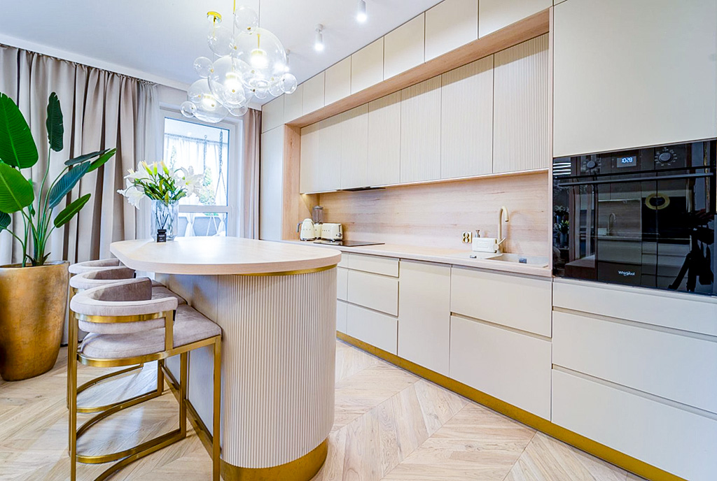 kuchnia oraz jadalnia w ekskluzywnym apartamencie na sprzedaż Kwidzyn