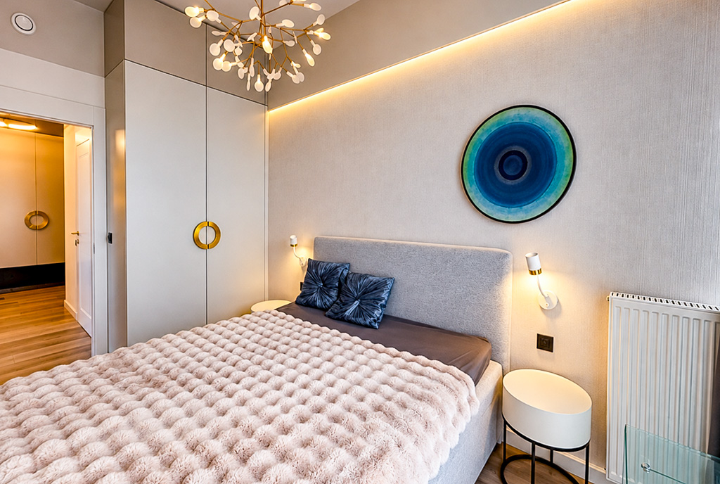 gustowna sypialnia w luksusowym apartamencie na wynajem Szczecin